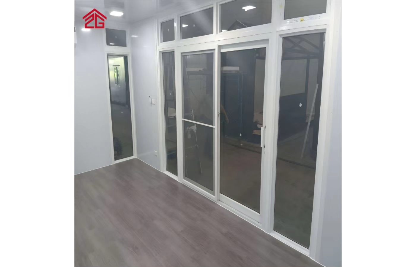 40 stop vysoce luxusní přizpůsobený 40 stop pevný kontejnerový dům Dvouvrstvý dům Velký prostor 40 stop vysoce luxusní přizpůsobený 40 stop pevný kontejnerový dům Dvouvrstvý dům Velký prostor